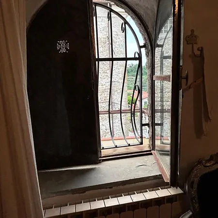 Un Piccolo Castello Medioevale Vicino 5 Terre Villa