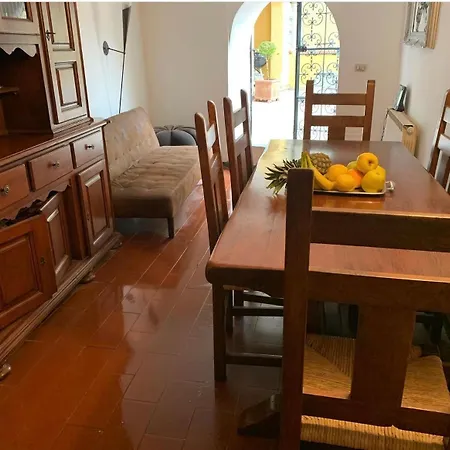 ヴィラ Un Piccolo Castello Medioevale Vicino 5 Terre *
