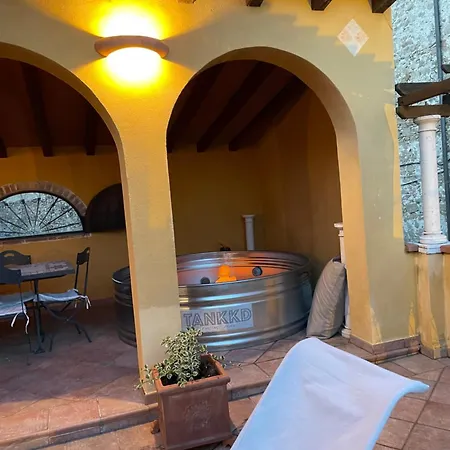 Un Piccolo Castello Medioevale Vicino 5 Terre ヴィラ *