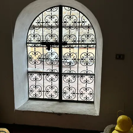 ヴィラ Un Piccolo Castello Medioevale Vicino 5 Terre Giucano