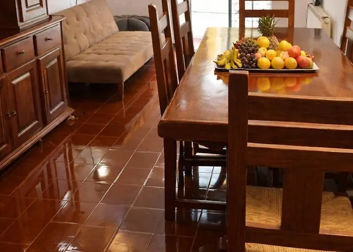 Un Piccolo Castello Medioevale Vicino 5 Terre Giucano